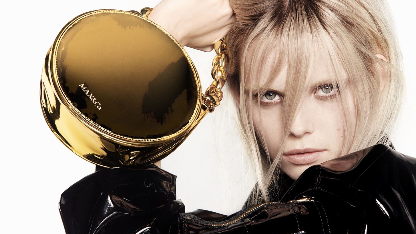 De-Coated | H &#x3C3;&#x3C5;&#x3BB;&#x3BB;&#x3BF;&#x3B3;&#x3AE; &#x3C4;&#x3B7;&#x3C2; MAX&amp;Co. &#x3BC;&#x3B5; &#x3C4;&#x3B7;&#x3BD; Anna dello Russo &#x3B2;&#x3C1;&#x3AF;&#x3C3;&#x3BA;&#x3B5;&#x3C4;&#x3B1;&#x3B9; &#x3C3;&#x3C4;&#x3B1; &#x3BA;&#x3B1;&#x3C4;&#x3B1;&#x3C3;&#x3C4;&#x3AE;&#x3BC;&#x3B1;&#x3C4;&#x3B1;