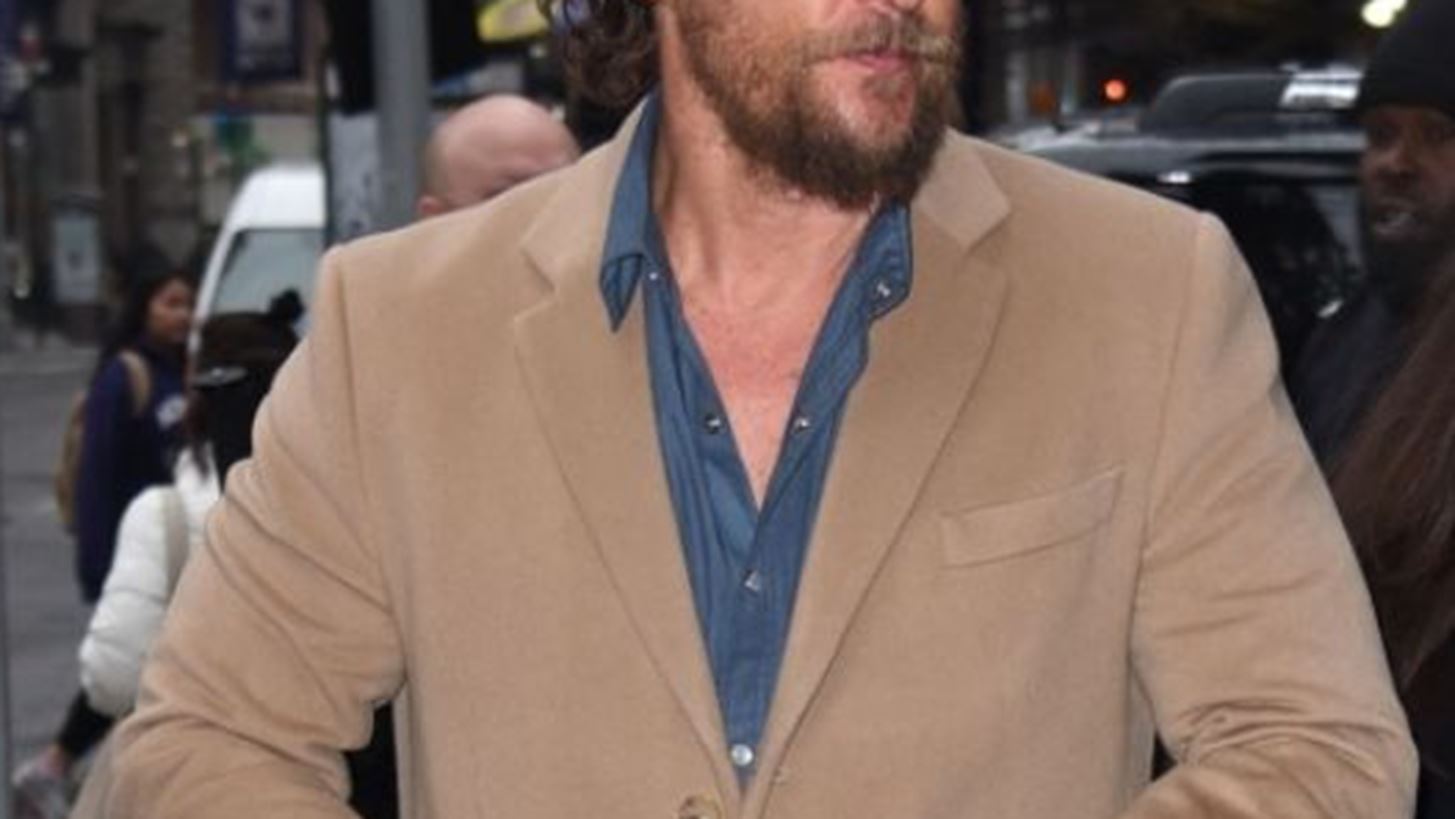 Matthew McConaughey- Gwen Stefani: &#x3A0;&#x3BF;&#x3CD; &#x3C4;&#x3BF;&#x3C5;&#x3C2; &#x3B5;&#x3BD;&#x3C4;&#x3CC;&#x3C0;&#x3B9;&#x3C3;&#x3B5; &#x3BF; &#x3C6;&#x3C9;&#x3C4;&#x3BF;&#x3B3;&#x3C1;&#x3B1;&#x3C6;&#x3B9;&#x3BA;&#x3CC;&#x3C2; &#x3C6;&#x3B1;&#x3BA;&#x3CC;&#x3C2;;