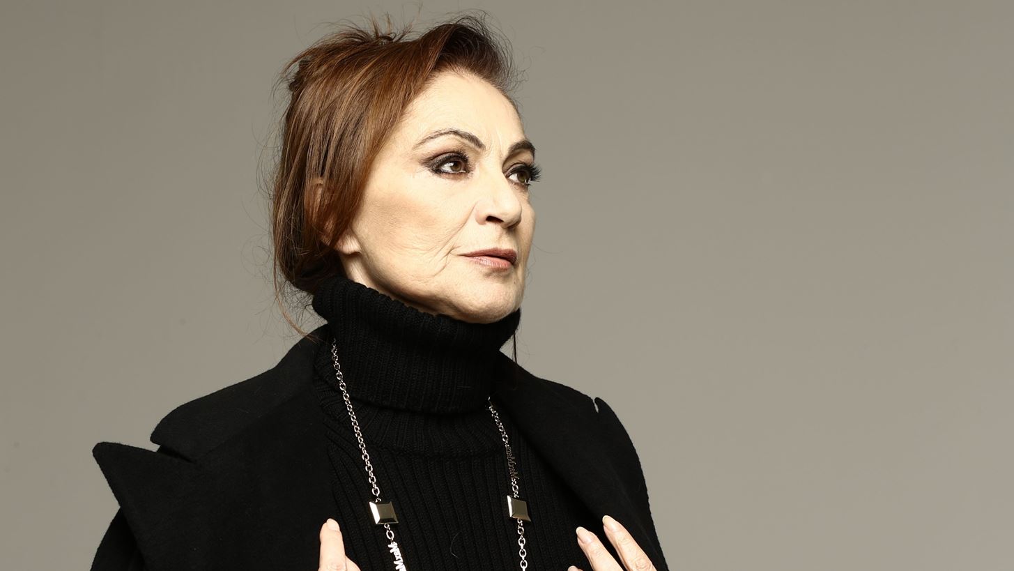 &#x397; &#x3A6;&#x3B9;&#x3BB;&#x3B1;&#x3C1;&#x3AD;&#x3C4;&#x3B7; &#x39A;&#x3BF;&#x3BC;&#x3BD;&#x3B7;&#x3BD;&#x3BF;&#x3CD; &#x3BC;&#x3B9;&#x3BB;&#x3AC; &#x3B3;&#x3B9;&#x3B1; &#x3CC;&#x3BB;&#x3B1; &#x3C3;&#x3C4;&#x3B7; Madame Figaro