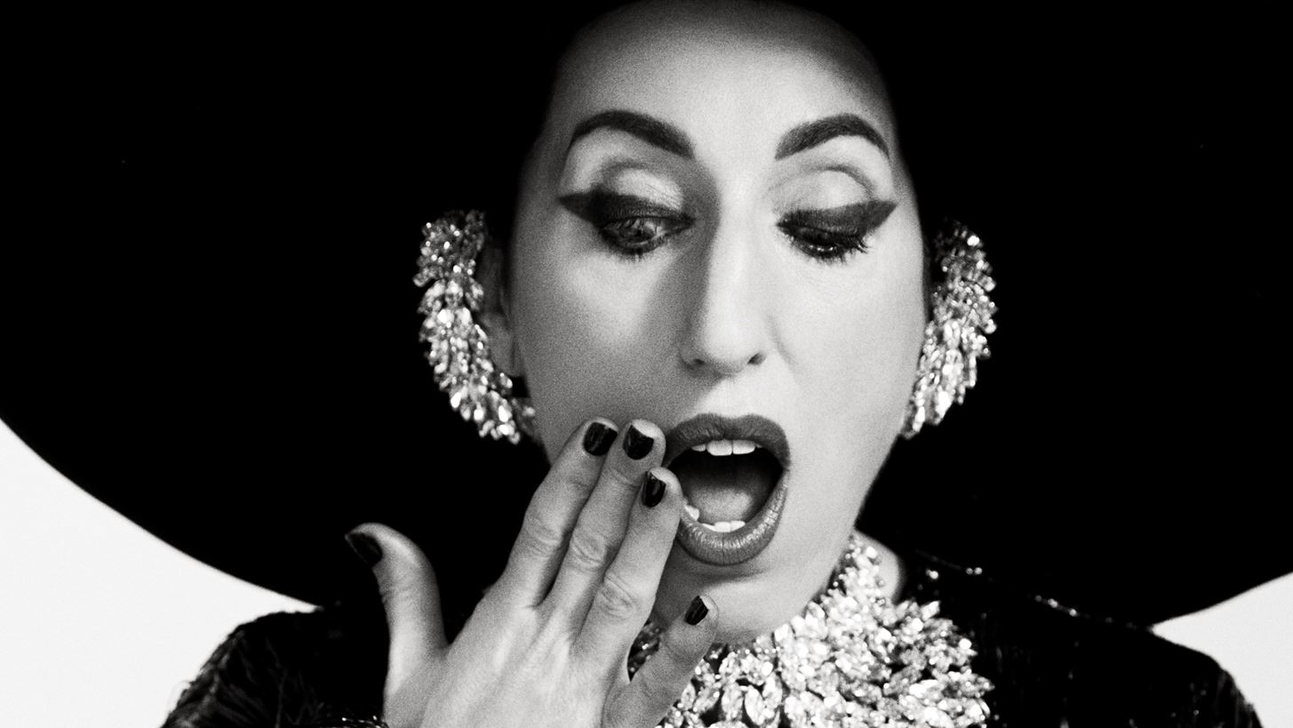 &#x397; Rossy de Palma &#x3C6;&#x3C9;&#x3C4;&#x3BF;&#x3B3;&#x3C1;&#x3B1;&#x3C6;&#x3AF;&#x3B6;&#x3B5;&#x3B9; &#x3C4;&#x3BF;&#x3BD; &#x3B5;&#x3B1;&#x3C5;&#x3C4;&#x3CC; &#x3C4;&#x3B7;&#x3C2; &#x3B1;&#x3C0;&#x3BF;&#x3BA;&#x3BB;&#x3B5;&#x3B9;&#x3C3;&#x3C4;&#x3B9;&#x3BA;&#x3AC; &#x3B3;&#x3B9;&#x3B1; &#x3C4;&#x3B7;&#x3BD; Madame Figaro