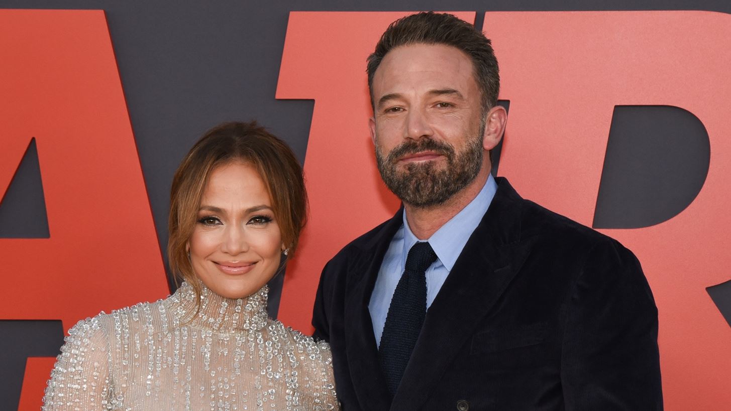 &#x39F; Ben Affleck &#x3BC;&#x3B9;&#x3BB;&#x3AC;&#x3B5;&#x3B9; &#x3BA;&#x3B1;&#x3BB;&#x3CD;&#x3C4;&#x3B5;&#x3C1;&#x3B1; &#x3B9;&#x3C3;&#x3C0;&#x3B1;&#x3BD;&#x3B9;&#x3BA;&#x3AC; &#x3B1;&#x3C0;&#x3CC; &#x3C4;&#x3B7; Jennifer Lopez - &#x399;&#x3B4;&#x3BF;&#x3CD; &#x3B7; &#x3B1;&#x3C0;&#x3CC;&#x3B4;&#x3B5;&#x3B9;&#x3BE;&#x3B7;