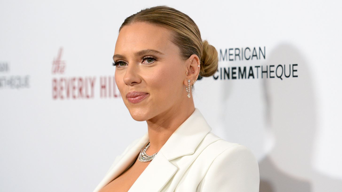 &#x397; &#x3C0;&#x3C1;&#x3CE;&#x3C4;&#x3B7; &#x3B4;&#x3B7;&#x3BC;&#x3CC;&#x3C3;&#x3B9;&#x3B1; &#x3B5;&#x3BC;&#x3C6;&#x3AC;&#x3BD;&#x3B9;&#x3C3;&#x3B7; &#x3C4;&#x3B7;&#x3C2; Scarlett Johansson &#x3BC;&#x3B5;&#x3C4;&#x3AC; &#x3C4;&#x3B7; &#x3B3;&#x3AD;&#x3BD;&#x3BD;&#x3B7;&#x3C3;&#x3B7; &#x3C4;&#x3BF;&#x3C5; &#x3B3;&#x3B9;&#x3BF;&#x3C5; &#x3C4;&#x3B7;&#x3C2;