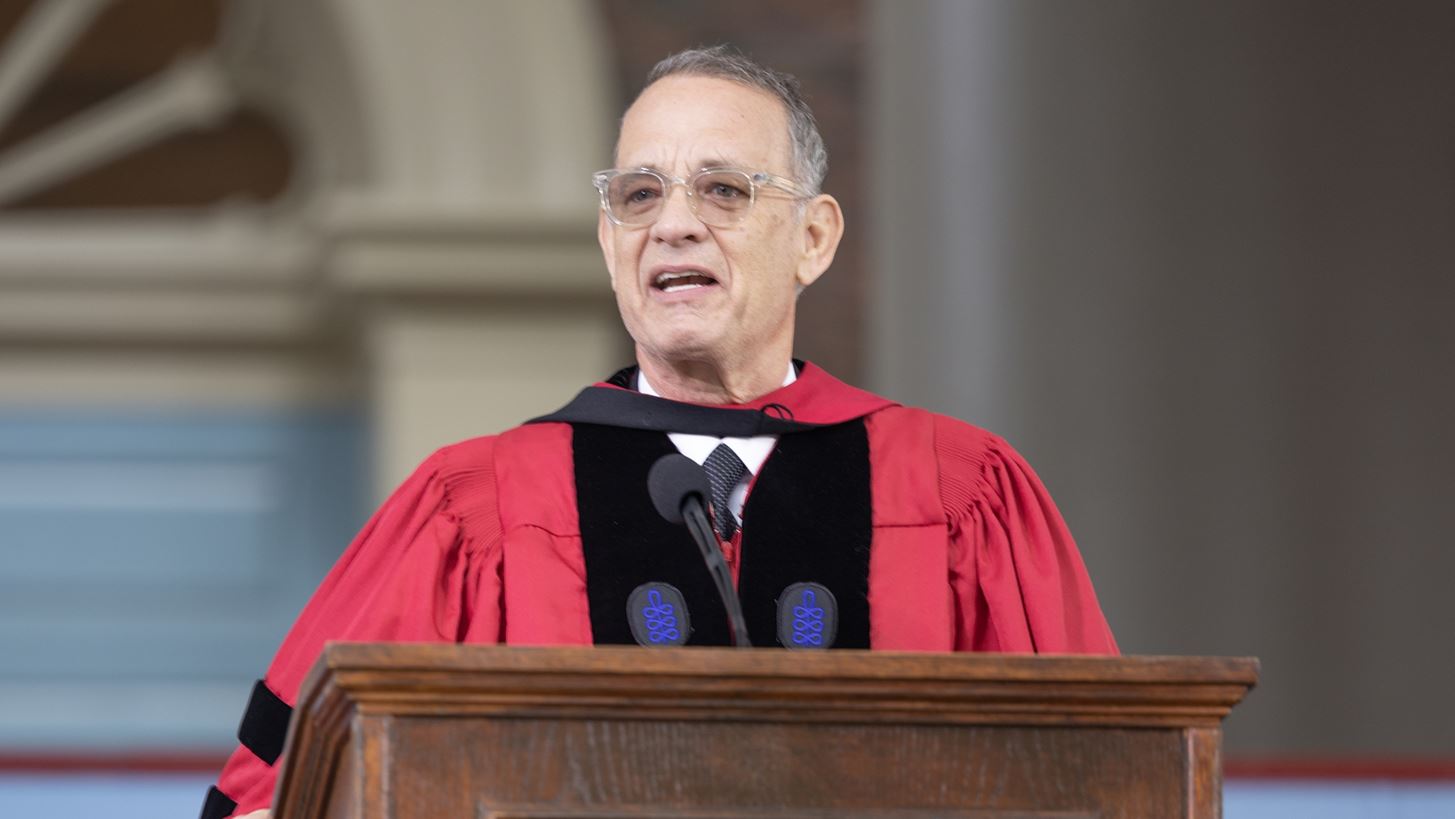 O &#x3C7;&#x3C1;&#x3C5;&#x3C3;&#x3CC;&#x3C2; &#x3BA;&#x3B1;&#x3BD;&#x3CC;&#x3BD;&#x3B1;&#x3C2; &#x3C4;&#x3BF;&#x3C5; Tom Hanks &#x3B3;&#x3B9;&#x3B1; &#x3BA;&#x3B1;&#x3BB;&#x3CD;&#x3C4;&#x3B5;&#x3C1;&#x3B7; &#x3B6;&#x3C9;&#x3AE;
