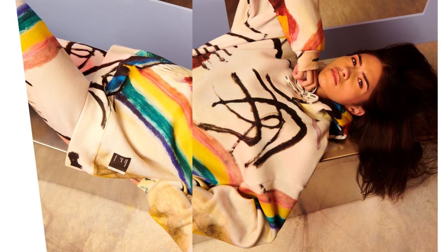 H Pull &amp; Bear &#x3B1;&#x3C0;&#x3BF;&#x3C4;&#x3AF;&#x3BD;&#x3B5;&#x3B9; &#x3C6;&#x3CC;&#x3C1;&#x3BF; &#x3C4;&#x3B9;&#x3BC;&#x3AE;&#x3C2; &#x3C3;&#x3C4;&#x3B7;&#x3BD; &#x3C3;&#x3CD;&#x3B3;&#x3C7;&#x3C1;&#x3BF;&#x3BD;&#x3B7; &#x3C4;&#x3AD;&#x3C7;&#x3BD;&#x3B7;