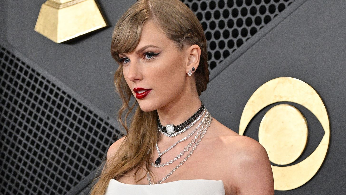 Grammys 2024 | &#x397; &#x3B2;&#x3C1;&#x3AC;&#x3B2;&#x3B5;&#x3C5;&#x3C3;&#x3B7; &#x3C4;&#x3B7;&#x3C2; Taylor Swift &#x3BA;&#x3B1;&#x3B9; 3 &#x3B1;&#x3BA;&#x3CC;&#x3BC;&#x3B7; &#x3C3;&#x3C4;&#x3B9;&#x3B3;&#x3BC;&#x3AD;&#x3C2; &#x3C0;&#x3BF;&#x3C5; &#x3AD;&#x3B3;&#x3C1;&#x3B1;&#x3C8;&#x3B1;&#x3BD; &#x3B9;&#x3C3;&#x3C4;&#x3BF;&#x3C1;&#x3AF;&#x3B1;
