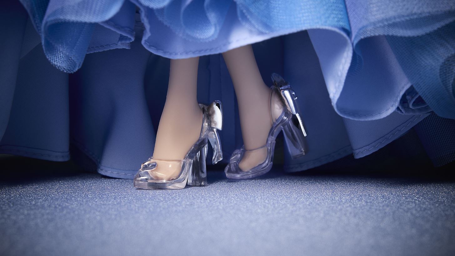 Οι Viktor&amp;Rolf μόλις έβγαλαν την κούκλα που συνοψίζει τέλεια την ενήλικη ζωή