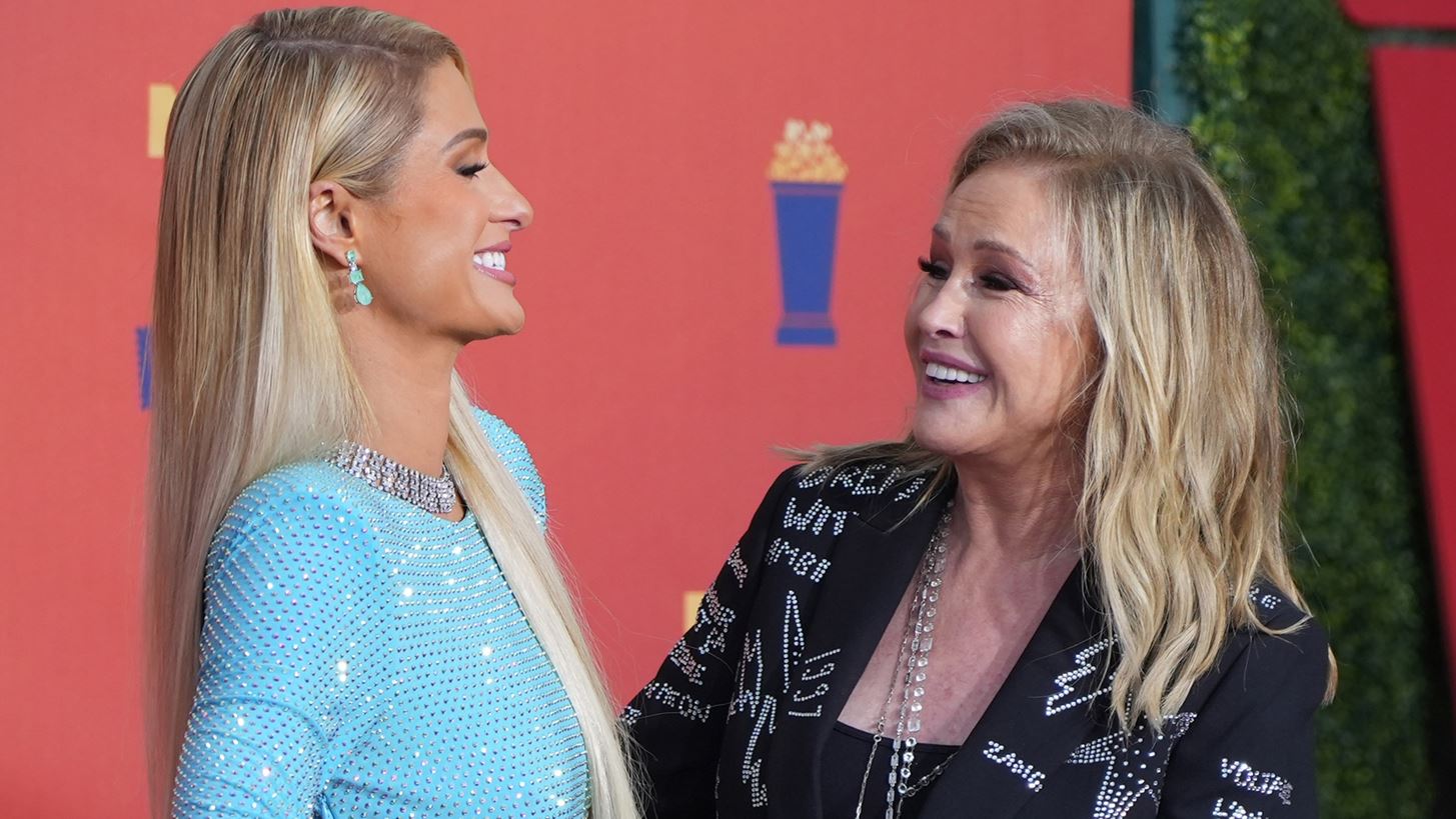 &#x397; Kathy Hilton &#x3AD;&#x3BC;&#x3B1;&#x3B8;&#x3B5; &#x3B3;&#x3B9;&#x3B1; &#x3C4;&#x3B7;&#x3BD; &#x3CD;&#x3C0;&#x3B1;&#x3C1;&#x3BE;&#x3B7; &#x3C4;&#x3BF;&#x3C5; &#x3B5;&#x3B3;&#x3B3;&#x3BF;&#x3BD;&#x3BF;&#x3CD; &#x3C4;&#x3B7;&#x3C2; &#x3BC;&#x3AF;&#x3B1; &#x3B5;&#x3B2;&#x3B4;&#x3BF;&#x3BC;&#x3AC;&#x3B4;&#x3B1; &#x3BC;&#x3B5;&#x3C4;&#x3AC; &#x3C4;&#x3B7; &#x3B3;&#x3AD;&#x3BD;&#x3BD;&#x3B7;&#x3C3;&#x3AE; &#x3C4;&#x3BF;&#x3C5;