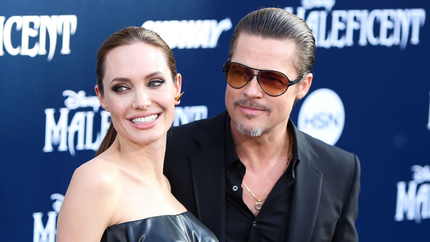 Angelina Jolie - Brad Pitt | &#x3A4;&#x3BF; FBI &#x3B1;&#x3C0;&#x3BF;&#x3BA;&#x3B1;&#x3BB;&#x3CD;&#x3C0;&#x3C4;&#x3B5;&#x3B9; &#x3BB;&#x3B5;&#x3C0;&#x3C4;&#x3BF;&#x3BC;&#x3AD;&#x3C1;&#x3B5;&#x3B9;&#x3B5;&#x3C2; &#x3B3;&#x3B9;&#x3B1; &#x3C4;&#x3BF;&#x3BD; &#x3AC;&#x3B3;&#x3C1;&#x3B9;&#x3BF; &#x3BA;&#x3B1;&#x3C5;&#x3B3;&#x3AC; &#x3C4;&#x3BF;&#x3C5; &#x3B6;&#x3B5;&#x3C5;&#x3B3;&#x3B1;&#x3C1;&#x3B9;&#x3BF;&#x3CD; &#x3C3;&#x3C4;&#x3B7; &#x3B4;&#x3B9;&#x3AC;&#x3C1;&#x3BA;&#x3B5;&#x3B9;&#x3B1; &#x3C0;&#x3C4;&#x3AE;&#x3C3;&#x3B7;&#x3C2; &#x3C4;&#x3BF; 2016
