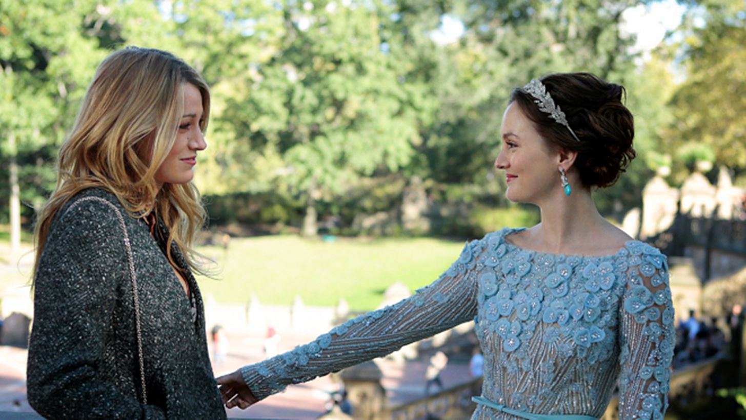 Gossip Girl | &#x3A0;&#x3BF;&#x3B9;&#x3BF;&#x3C2; &#x3C7;&#x3B1;&#x3C1;&#x3B1;&#x3BA;&#x3C4;&#x3AE;&#x3C1;&#x3B1;&#x3C2; &#x3C0;&#x3C1;&#x3BF;&#x3BF;&#x3C1;&#x3B9;&#x3B6;&#x3CC;&#x3C4;&#x3B1;&#x3BD; &#x3B1;&#x3C1;&#x3C7;&#x3B9;&#x3BA;&#x3AC; &#x3BD;&#x3B1; &#x3B2;&#x3C1;&#x3AF;&#x3C3;&#x3BA;&#x3B5;&#x3C4;&#x3B1;&#x3B9; &#x3C0;&#x3AF;&#x3C3;&#x3C9; &#x3B1;&#x3C0;&#x3CC; &#x3C4;&#x3BF;&#x3BD; &#x3AE;&#x3C1;&#x3C9;&#x3B1; &#x3BC;&#x3B5; &#x3C4;&#x3B7; &#x3BC;&#x3C5;&#x3C3;&#x3C4;&#x3B9;&#x3BA;&#x3AE; &#x3C4;&#x3B1;&#x3C5;&#x3C4;&#x3CC;&#x3C4;&#x3B7;&#x3C4;&#x3B1;