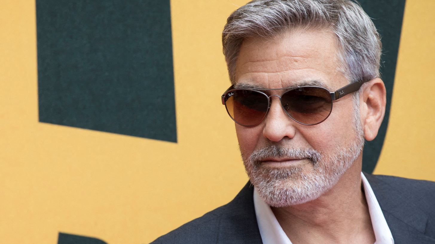 George Clooney | &#x397; &#x3B2;&#x3BF;&#x3AE;&#x3B8;&#x3B5;&#x3B9;&#x3B1; &#x3C3;&#x3C4;&#x3BF;&#x3C5;&#x3C2; &#x3BA;&#x3B1;&#x3C4;&#x3BF;&#x3AF;&#x3BA;&#x3BF;&#x3C5;&#x3C2; &#x3C4;&#x3B7;&#x3C2; &#x3BB;&#x3AF;&#x3BC;&#x3BD;&#x3B7;&#x3C2; &#x39A;&#x3CC;&#x3BC;&#x3BF; &#x3C0;&#x3BF;&#x3C5; &#x3B5;&#x3C0;&#x3BB;&#x3AE;&#x3B3;&#x3B7;&#x3C3;&#x3B1;&#x3BD; &#x3B1;&#x3C0;&#x3CC; &#x3C4;&#x3B9;&#x3C2; &#x3B2;&#x3C1;&#x3BF;&#x3C7;&#x3BF;&#x3C0;&#x3C4;&#x3CE;&#x3C3;&#x3B5;&#x3B9;&#x3C2;