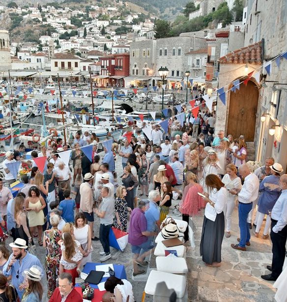 My&#x38E;&#x3B4;&#x3C1;&#x3B1; Concept Store: &#x39F; &#x3B9;&#x3B4;&#x3B1;&#x3BD;&#x3B9;&#x3BA;&#x3CC;&#x3C2; shopping &#x3C0;&#x3C1;&#x3BF;&#x3BF;&#x3C1;&#x3B9;&#x3C3;&#x3BC;&#x3CC;&#x3C2; &#x3BC;&#x3CC;&#x3BB;&#x3B9;&#x3C2; &#x3AC;&#x3BD;&#x3BF;&#x3B9;&#x3BE;&#x3B5; &#x3C4;&#x3B9;&#x3C2; &#x3C0;&#x3CC;&#x3C1;&#x3C4;&#x3B5;&#x3C2; &#x3C4;&#x3BF;&#x3C5;
