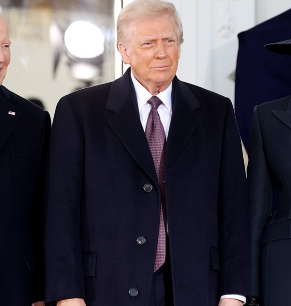 Donald Trump | &#x39F;&#x3B9; &#x3B5;&#x3C0;&#x3AF;&#x3C3;&#x3B7;&#x3BC;&#x3B5;&#x3C2; &#x3C0;&#x3B1;&#x3C1;&#x3BF;&#x3C5;&#x3C3;&#x3AF;&#x3B5;&#x3C2; &#x3C3;&#x3C4;&#x3B7;&#x3BD; &#x3BF;&#x3C1;&#x3BA;&#x3C9;&#x3BC;&#x3BF;&#x3C3;&#x3AF;&#x3B1;