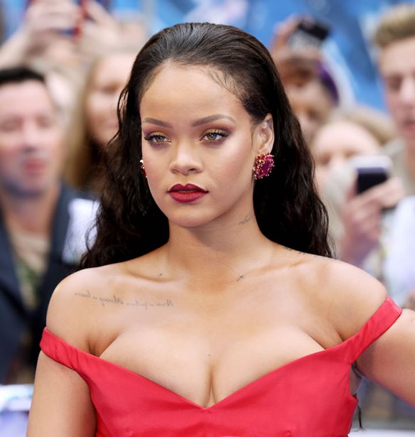 &#x38C;&#x3BB;&#x3BF;&#x3B9; &#x3BC;&#x3B9;&#x3BB;&#x3BF;&#x3CD;&#x3BD; &#x3B3;&#x3B9;&#x3B1; &#x3C4;&#x3BF; &#x3BA;&#x3CC;&#x3BA;&#x3BA;&#x3B9;&#x3BD;&#x3BF; &#x3C6;&#x3CC;&#x3C1;&#x3B5;&#x3BC;&#x3B1; &#x3C4;&#x3B7;&#x3C2; Rihanna &#x3C3;&#x3C4;&#x3B7;&#x3BD; &#x3C0;&#x3C1;&#x3B5;&#x3BC;&#x3B9;&#x3AD;&#x3C1;&#x3B1; &#x3C4;&#x3B7;&#x3C2; &#x3C4;&#x3B1;&#x3B9;&#x3BD;&#x3AF;&#x3B1;&#x3C2; &#x3C4;&#x3B7;&#x3C2;