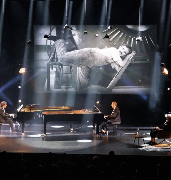 Chaplin Pianissimo | &#x39F; &#x3B3;&#x3B9;&#x3BF;&#x3C2; &#x3C4;&#x3BF;&#x3C5; Charlie Chaplin, Eug&#xE8;ne, &#x3B1;&#x3C6;&#x3B7;&#x3B3;&#x3B5;&#x3AF;&#x3C4;&#x3B1;&#x3B9; &#x3C4;&#x3B7;&#x3BD; &#x3B9;&#x3C3;&#x3C4;&#x3BF;&#x3C1;&#x3AF;&#x3B1; &#x3C4;&#x3BF;&#x3C5; &#x3C0;&#x3B1;&#x3C4;&#x3AD;&#x3C1;&#x3B1; &#x3C4;&#x3BF;&#x3C5;