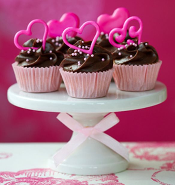Love cupcakes &#x3C3;&#x3BF;&#x3BA;&#x3BF;&#x3BB;&#x3AC;&#x3C4;&#x3B1;&#x3C2; &#x3B3;&#x3B9;&#x3B1; &#x3C4;&#x3B7;&#x3BD; &#x3B7;&#x3BC;&#x3AD;&#x3C1;&#x3B1; &#x3C4;&#x3BF;&#x3C5; &#x391;&#x3B3;&#x3AF;&#x3BF;&#x3C5; &#x392;&#x3B1;&#x3BB;&#x3B5;&#x3BD;&#x3C4;&#x3AF;&#x3BD;&#x3BF;&#x3C5;!
