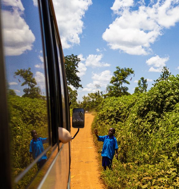 &#x388;&#x3BD;&#x3B1;&#x3C2; &#x3C7;&#x3C1;&#x3CC;&#x3BD;&#x3BF;&#x3C2; (&#x3BA;&#x3B1;&#x3B9; &#x3BA;&#x3AC;&#x3C4;&#x3B9;) &#x3BC;&#x3B1;&#x3BA;&#x3C1;&#x3B9;&#x3AC; &#x3B1;&#x3C0;&#x3CC; &#x3C4;&#x3B7;&#x3BD; &#x39F;&#x3C5;&#x3B3;&#x3BA;&#x3AC;&#x3BD;&#x3C4;&#x3B1;