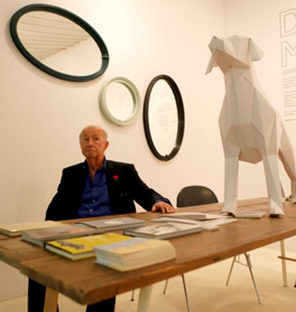 &#x388;&#x3C6;&#x3C5;&#x3B3;&#x3B5; &#x3B1;&#x3C0;&#x3CC; &#x3C4;&#x3B7; &#x3B6;&#x3C9;&#x3AE; &#x3BF; &#x392;&#x3C1;&#x3B5;&#x3C4;&#x3B1;&#x3BD;&#x3CC;&#x3C2; designer Terence Conran
