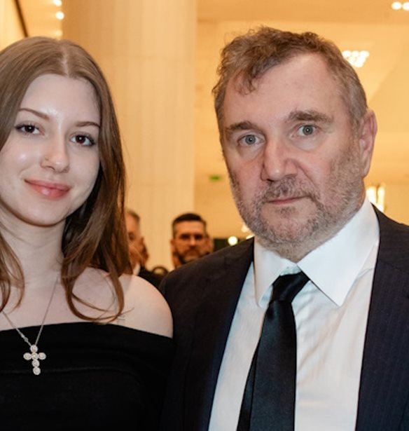 &#x3A0;&#x3C1;&#x3CE;&#x3C4;&#x3B7; &#x3B4;&#x3B7;&#x3BC;&#x3CC;&#x3C3;&#x3B9;&#x3B1; &#x3B5;&#x3BC;&#x3C6;&#x3AC;&#x3BD;&#x3B9;&#x3C3;&#x3B7; &#x3B3;&#x3B9;&#x3B1; &#x3C4;&#x3BF;&#x3BD; &#x3A0;&#x3B1;&#x3CD;&#x3BB;&#x3BF; &#x39D;. &#x392;&#x3B1;&#x3C1;&#x3B4;&#x3B9;&#x3BD;&#x3BF;&#x3B3;&#x3B9;&#x3AC;&#x3BD;&#x3BD;&#x3B7; &#x3BA;&#x3B1;&#x3B9; &#x3C4;&#x3B7; &#x3BC;&#x3B5;&#x3B3;&#x3AC;&#x3BB;&#x3B7; &#x3BA;&#x3CC;&#x3C1;&#x3B7; &#x3C4;&#x3BF;&#x3C5;, &#x391;&#x3BD;&#x3B4;&#x3C1;&#x3B9;&#x3AC;&#x3BD;&#x3B1;