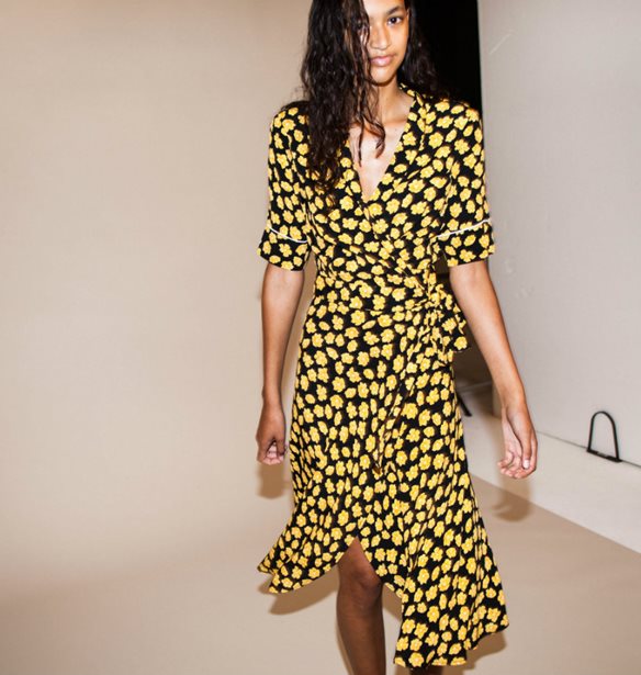 Το νέο cult κομμάτι του Ganni που λατρεύουν τώρα οι fashionistas