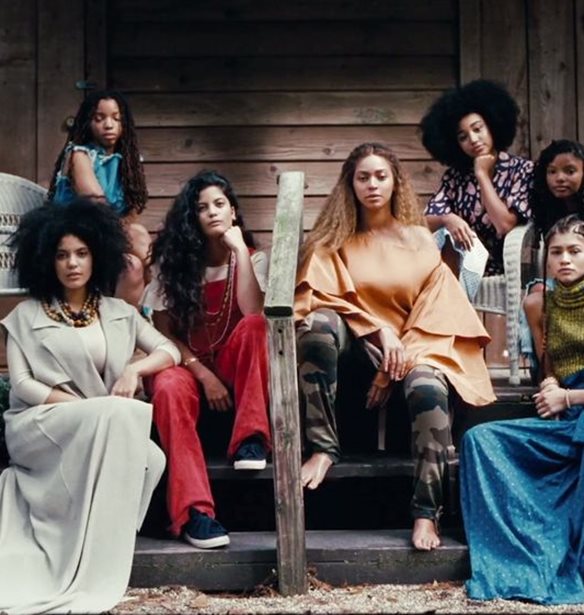 H Beyonc&#xE9; &#x3B3;&#x3B9;&#x3CC;&#x3C1;&#x3C4;&#x3B1;&#x3C3;&#x3B5; &#x3C4;&#x3B7;&#x3BD; &#x3B5;&#x3C0;&#x3AD;&#x3C4;&#x3B5;&#x3B9;&#x3BF; &#x3C4;&#x3BF;&#x3C5; Lemonade &#x3BC;&#x3B5; &#x3C4;&#x3BF;&#x3BD; &#x3C0;&#x3B9;&#x3BF; &#x3B1;&#x3C3;&#x3C5;&#x3BD;&#x3AE;&#x3B8;&#x3B9;&#x3C3;&#x3C4;&#x3BF; &#x3C4;&#x3C1;&#x3CC;&#x3C0;&#x3BF;