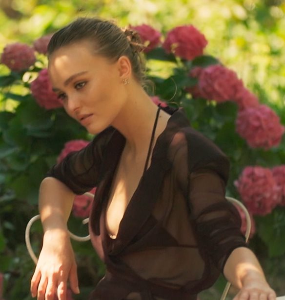 Lily Rose Depp | &#x39F;&#x3B9; &#x3C0;&#x3C1;&#x3CE;&#x3C4;&#x3B5;&#x3C2; &#x3C6;&#x3C9;&#x3C4;&#x3BF;&#x3B3;&#x3C1;&#x3B1;&#x3C6;&#x3AF;&#x3B5;&#x3C2; &#x3BC;&#x3B5; &#x3C4;&#x3BF;&#x3BD; &#x3BD;&#x3AD;&#x3BF; &#x3B1;&#x3B3;&#x3B1;&#x3C0;&#x3B7;&#x3BC;&#x3AD;&#x3BD;&#x3BF; &#x3C4;&#x3B7;&#x3C2;