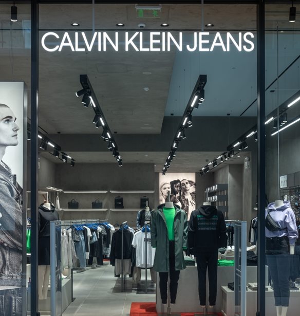 &#x3A4;&#x3BF; &#x3BD;&#x3AD;&#x3BF; Calvin Klein Jeans &#x3BA;&#x3B1;&#x3C4;&#x3AC;&#x3C3;&#x3C4;&#x3B7;&#x3BC;&#x3B1; &#x3BC;&#x3CC;&#x3BB;&#x3B9;&#x3C2; &#x3AC;&#x3BD;&#x3BF;&#x3B9;&#x3BE;&#x3B5; &#x3C3;&#x3C4;&#x3BF; The Mall Athens