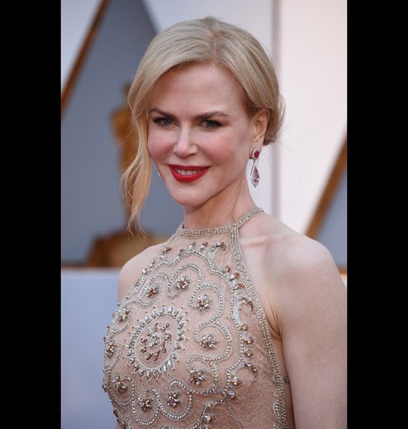 Nicole Kidman: &#x3B5;&#x3BE;&#x3B7;&#x3B3;&#x3B5;&#x3AF; &#x3C4;&#x3BF; &#x3BB;&#x3CC;&#x3B3;&#x3BF; &#x3C0;&#x3BF;&#x3C5; &#x3C7;&#x3B5;&#x3B9;&#x3C1;&#x3BF;&#x3BA;&#x3C1;&#x3BF;&#x3C4;&#x3BF;&#x3CD;&#x3C3;&#x3B5; &#x3C0;&#x3B5;&#x3C1;&#x3AF;&#x3B5;&#x3C1;&#x3B3;&#x3B1; &#x3C3;&#x3C4;&#x3B1; Oscars