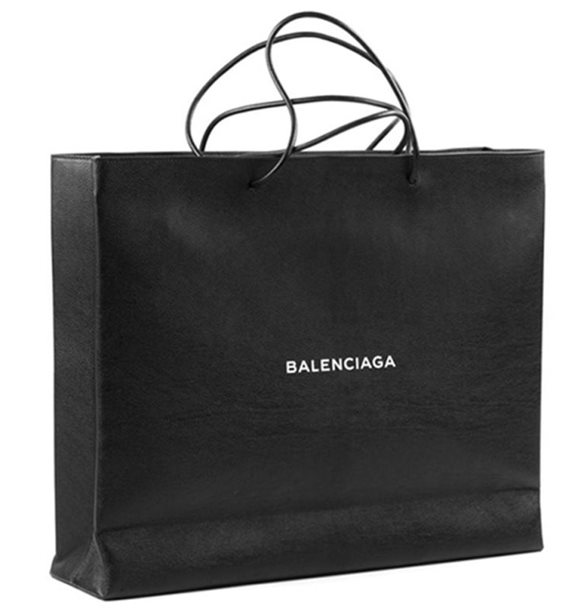 &#x39F; &#x3BF;&#x3AF;&#x3BA;&#x3BF;&#x3C2; Balenciaga &#x3BA;&#x3C5;&#x3BA;&#x3BB;&#x3BF;&#x3C6;&#x3CC;&#x3C1;&#x3B7;&#x3C3;&#x3B5; &#x3B1;&#x3BA;&#x3CC;&#x3BC;&#x3B1; &#x3BC;&#x3B9;&#x3B1; &#x3B1;&#x3BC;&#x3C6;&#x3B9;&#x3BB;&#x3B5;&#x3B3;&#x3CC;&#x3BC;&#x3B5;&#x3BD;&#x3B7; shopper