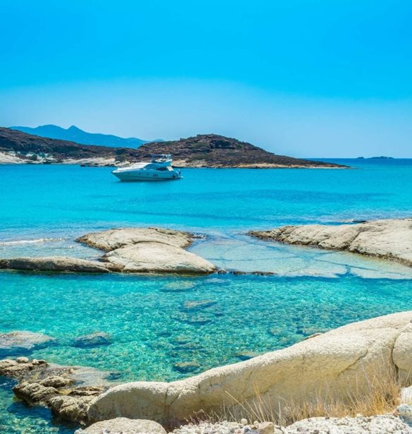 &#x397; &#x3C0;&#x3B1;&#x3C1;&#x3B1;&#x3BB;&#x3AF;&#x3B1; &#x3BC;&#x3B5; &#x3C4;&#x3B1; &#x3C0;&#x3B9;&#x3BF; &#x3BA;&#x3B1;&#x3B8;&#x3B1;&#x3C1;&#x3AC; &#x3BD;&#x3B5;&#x3C1;&#x3AC; &#x3C3;&#x3C4;&#x3BF;&#x3BD; &#x3BA;&#x3CC;&#x3C3;&#x3BC;&#x3BF; &#x3B2;&#x3C1;&#x3AF;&#x3C3;&#x3BA;&#x3B5;&#x3C4;&#x3B1;&#x3B9; &#x3C3;&#x3C4;&#x3B7;&#x3BD; &#x395;&#x3BB;&#x3BB;&#x3AC;&#x3B4;&#x3B1;