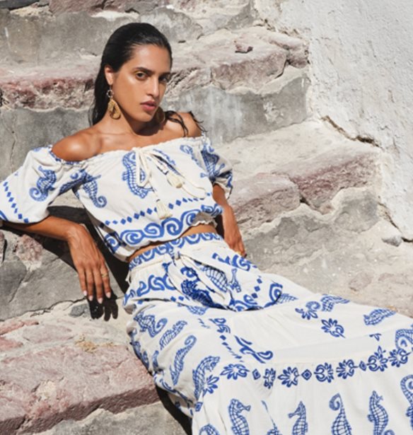 Από την πόλη μέχρι την παραλία | Τα πιο κομψά beachwear κομμάτια από ελληνικά brands για το φετινό καλοκαίρι