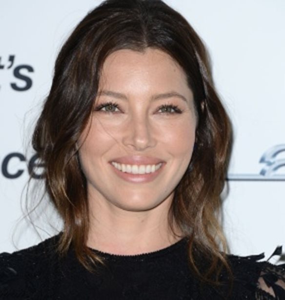 &#x3A3;&#x3C4;&#x3AD;&#x3BA;&#x3B1; &#x3C3;&#x3C4;&#x3B1; &#x3BC;&#x3B1;&#x3BB;&#x3BB;&#x3B9;&#x3AC; KAI &#x3C4;&#x3BF; &#x3B2;&#x3C1;&#x3AC;&#x3B4;&#x3C5;; &#x39A;&#x3AC;&#x3BD;&#x3C4;&#x3BF; &#x3CC;&#x3C0;&#x3C9;&#x3C2; &#x3B7; Jessica Biel!