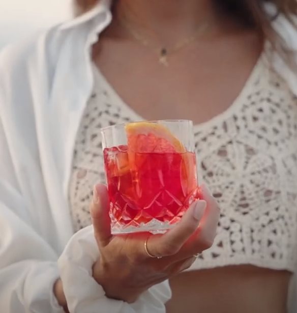 Raise a Toast &#x3C3;&#x3C4;&#x3B7; Negroni Week 2022 by Campari