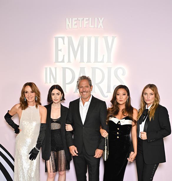 Emily in Paris | &#x3A4;&#x3BF; &#x3BD;&#x3AD;&#x3BF; teaser &#x3C4;&#x3B7;&#x3C2; &#x3C3;&#x3B5;&#x3B9;&#x3C1;&#x3AC;&#x3C2; &#x3BC;&#x3B1;&#x3C2; &#x3BA;&#x3AC;&#x3BD;&#x3B5;&#x3B9; &#x3BD;&#x3B1; &#x3B1;&#x3BD;&#x3C5;&#x3C0;&#x3BF;&#x3BC;&#x3BF;&#x3BD;&#x3BF;&#x3CD;&#x3BC;&#x3B5; &#x3B3;&#x3B9;&#x3B1; &#x3C4;&#x3B7;&#x3BD; &#x3C0;&#x3C1;&#x3B5;&#x3BC;&#x3B9;&#x3AD;&#x3C1;&#x3B1;