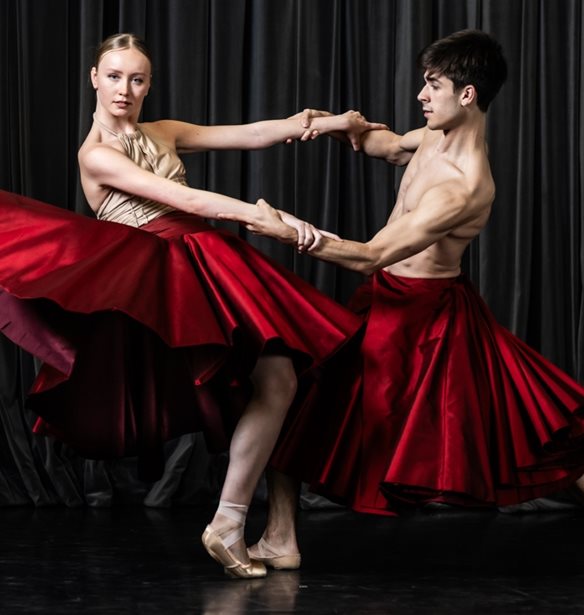 Paris Opera Junior Ballet | &#x397; &#x3B1;&#x3C6;&#x3C1;&#x3CC;&#x3BA;&#x3C1;&#x3B5;&#x3BC;&#x3B1; &#x3C4;&#x3BF;&#x3C5; &#x3C3;&#x3CD;&#x3B3;&#x3C7;&#x3C1;&#x3BF;&#x3BD;&#x3BF;&#x3C5; &#x3BA;&#x3BB;&#x3B1;&#x3C3;&#x3B9;&#x3BA;&#x3BF;&#x3CD; &#x3C7;&#x3BF;&#x3C1;&#x3BF;&#x3CD; &#x3C3;&#x3C4;&#x3B7;&#x3BD; &#x391;&#x3B8;&#x3AE;&#x3BD;&#x3B1;