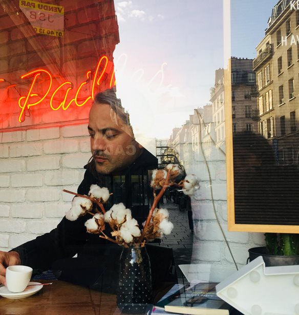 &#x395;&#x3AF;&#x3B4;&#x3B1;, &#x3B4;&#x3B9;&#x3AC;&#x3B2;&#x3B1;&#x3C3;&#x3B1;, &#x3AC;&#x3BA;&#x3BF;&#x3C5;&#x3C3;&#x3B1;: &#x3A4;&#x3B9; &#x3BA;&#x3AC;&#x3BD;&#x3B5;&#x3B9; &#x3BF; &#x3A6;&#x3CE;&#x3C4;&#x3B7;&#x3C2; &#x392;&#x3B1;&#x3BB;&#x3BB;&#x3AC;&#x3C4;&#x3BF;&#x3C2; &#x3C3;&#x3C4;&#x3BF; &#x3C3;&#x3C0;&#x3AF;&#x3C4;&#x3B9; &#x3C4;&#x3BF;&#x3C5;