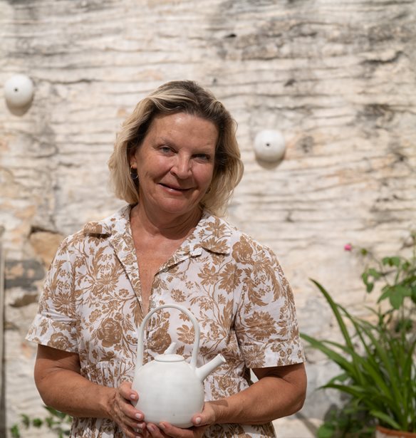Monique Mailloux | &#x397; &#x3C8;&#x3C5;&#x3C7;&#x3AE; &#x3C4;&#x3BF;&#x3C5; Yria Ceramics