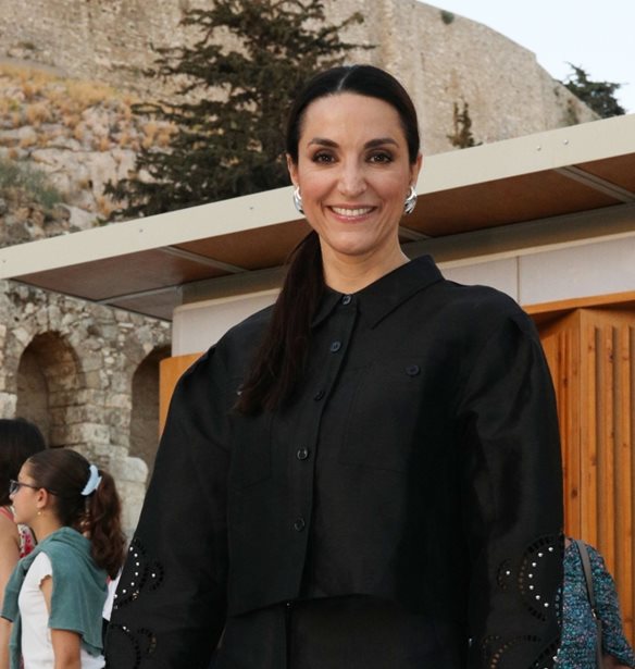 &#x3A4;&#x3BF; &#x3BC;&#x3B1;&#x3CD;&#x3C1;&#x3BF; &#x3C6;&#x3CC;&#x3C1;&#x3B5;&#x3BC;&#x3B1; &#x3BC;&#x3B5; cut-outs &#x3BA;&#x3B1;&#x3B9; &#x3C4;&#x3B7;&#x3C2; &#x39A;&#x3B1;&#x3C4;&#x3B5;&#x3C1;&#x3AF;&#x3BD;&#x3B1;&#x3C2; &#x395;&#x3C5;&#x3B1;&#x3B3;&#x3B3;&#x3B5;&#x3BB;&#x3AC;&#x3C4;&#x3BF;&#x3C5; &#x3B5;&#x3AF;&#x3BD;&#x3B1;&#x3B9; must have &#x3B3;&#x3B9;&#x3B1; &#x3C4;&#x3BF; &#x3BA;&#x3B1;&#x3BB;&#x3BF;&#x3BA;&#x3B1;&#x3AF;&#x3C1;&#x3B9;