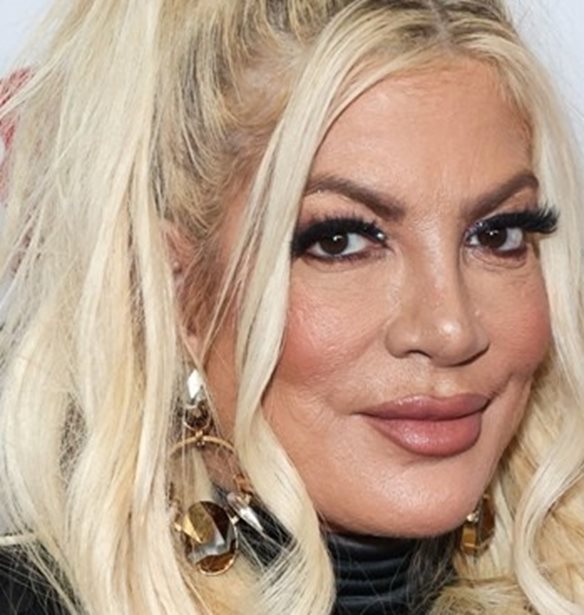 Tori Spelling | &#x396;&#x3B5;&#x3B9; &#x3C3;&#x3B5; &#x3C4;&#x3C1;&#x3BF;&#x3C7;&#x3CC;&#x3C3;&#x3C0;&#x3B9;&#x3C4;&#x3BF; &#x3BC;&#x3B1;&#x3B6;&#x3AF; &#x3BC;&#x3B5; &#x3C4;&#x3B1; 5 &#x3C0;&#x3B1;&#x3B9;&#x3B4;&#x3B9;&#x3AC; &#x3C4;&#x3B7;&#x3C2; &#x3BC;&#x3B5;&#x3C4;&#x3AC; &#x3C4;&#x3BF; &#x3B4;&#x3B9;&#x3B1;&#x3B6;&#x3CD;&#x3B3;&#x3B9;&#x3BF;