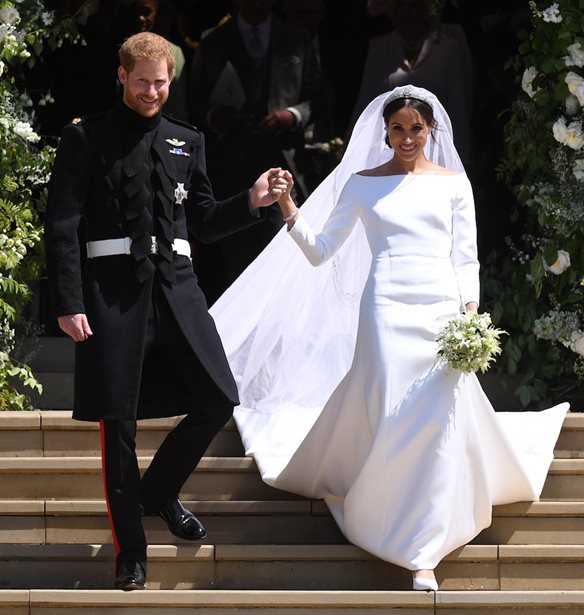 &#x397; Clare Waight Keller &#x3B4;&#x3B5;&#x3BD; &#x3B1;&#x3C0;&#x3BF;&#x3BA;&#x3AC;&#x3BB;&#x3C5;&#x3C8;&#x3B5; &#x3CC;&#x3C4;&#x3B9; &#x3B8;&#x3B1; &#x3C3;&#x3C7;&#x3B5;&#x3B4;&#x3AF;&#x3B1;&#x3B6;&#x3B5; &#x3C4;&#x3BF; &#x3BD;&#x3C5;&#x3C6;&#x3B9;&#x3BA;&#x3CC; &#x3C4;&#x3B7;&#x3C2; Meghan Markle, &#x3BF;&#x3CD;&#x3C4;&#x3B5; &#x3C3;&#x3C4;&#x3BF;&#x3BD; &#x3AC;&#x3BD;&#x3C4;&#x3C1;&#x3B1; &#x3C4;&#x3B7;&#x3C2;