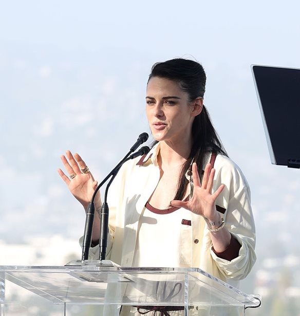 &quot;&#x3A4;&#x3BF; &#x3A7;&#x3CC;&#x3BB;&#x3B9;&#x3B3;&#x3BF;&#x3C5;&#x3BD;&#x3C4; &#x3B2;&#x3C1;&#x3AF;&#x3C3;&#x3BA;&#x3B5;&#x3C4;&#x3B1;&#x3B9; &#x3C3;&#x3B5; &#x3BA;&#x3B1;&#x3C4;&#x3AC;&#x3C3;&#x3C4;&#x3B1;&#x3C3;&#x3B7; &#x3AD;&#x3BA;&#x3C4;&#x3B1;&#x3BA;&#x3C4;&#x3B7;&#x3C2; &#x3B1;&#x3BD;&#x3AC;&#x3B3;&#x3BA;&#x3B7;&#x3C2;&quot;: &#x397; Kristen Stewart &#x3BE;&#x3B5;&#x3C3;&#x3C0;&#x3AC; &#x3B3;&#x3B9;&#x3B1; &#x3C4;&#x3B7;&#x3BD; &#x3B1;&#x3BD;&#x3B9;&#x3C3;&#x3CC;&#x3C4;&#x3B7;&#x3C4;&#x3B1; &#x3C4;&#x3C9;&#x3BD; &#x3C6;&#x3CD;&#x3BB;&#x3C9;&#x3BD;