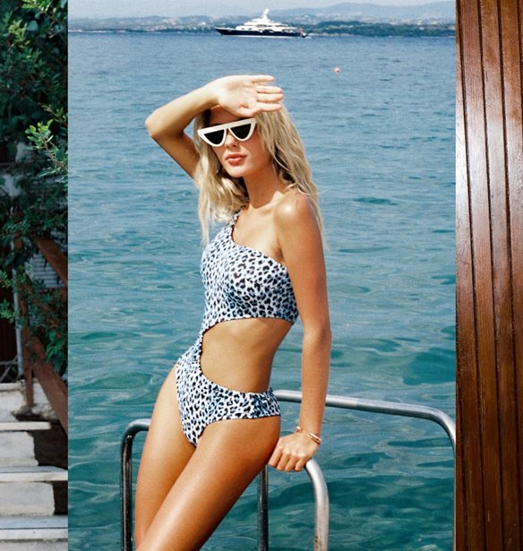 Stefania Frangista | &#x3A0;&#x3B1;&#x3C1;&#x3BF;&#x3C5;&#x3C3;&#x3B9;&#x3AC;&#x3B6;&#x3B5;&#x3B9; &#x3C4;&#x3B7; &#x3C3;&#x3C5;&#x3BB;&#x3BB;&#x3BF;&#x3B3;&#x3AE; &#x3BC;&#x3B1;&#x3B3;&#x3B9;&#x3CC; &#x3BA;&#x3B1;&#x3B9; &#x3C4;&#x3B7;&#x3BD; &#x3C0;&#x3C1;&#x3CE;&#x3C4;&#x3B7; Ready-to-Wear &#x3C3;&#x3C5;&#x3BB;&#x3BB;&#x3BF;&#x3B3;&#x3AE; &#x3C4;&#x3B7;&#x3C2; &#x3B3;&#x3B9;&#x3B1; &#x3C4;&#x3BF; &#x3BA;&#x3B1;&#x3BB;&#x3BF;&#x3BA;&#x3B1;&#x3AF;&#x3C1;&#x3B9; 2021