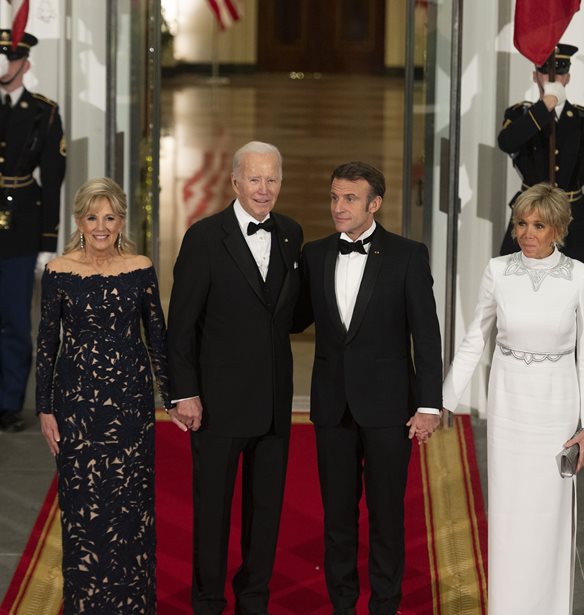 Brigitte Macron Vs Jill Biden | &#x3A0;&#x3BF;&#x3B9;&#x3B1; &#x3AE;&#x3C4;&#x3B1;&#x3BD; &#x3C0;&#x3B9;&#x3BF; &#x3BA;&#x3B1;&#x3BB;&#x3BF;&#x3BD;&#x3C4;&#x3C5;&#x3BC;&#x3AD;&#x3BD;&#x3B7; &#x3C3;&#x3C4;&#x3BF; &#x3B4;&#x3B5;&#x3AF;&#x3C0;&#x3BD;&#x3BF; &#x3C3;&#x3C4;&#x3BF; &#x39B;&#x3B5;&#x3C5;&#x3BA;&#x3CC; &#x39F;&#x3AF;&#x3BA;&#x3BF;;