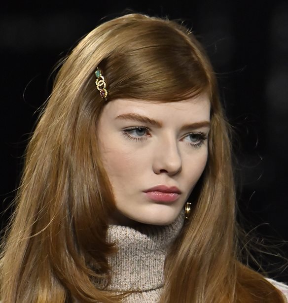 5 &#x3B5;&#x3BD;&#x3C5;&#x3B4;&#x3B1;&#x3C4;&#x3B9;&#x3BA;&#x3AD;&#x3C2; hair masks &#x3C0;&#x3BF;&#x3C5; &#x3B4;&#x3C1;&#x3BF;&#x3C5;&#x3BD; &#x3B5;&#x3BD;&#x3CE; &#x3BA;&#x3BF;&#x3B9;&#x3BC;&#x3AC;&#x3C3;&#x3B1;&#x3B9; &#x3B3;&#x3B9;&#x3B1; &#x3C3;&#x3BF;&#x3CD;&#x3C0;&#x3B5;&#x3C1; &#x3BC;&#x3B5;&#x3C4;&#x3B1;&#x3BE;&#x3AD;&#x3BD;&#x3B9;&#x3B1; &#x3BC;&#x3B1;&#x3BB;&#x3BB;&#x3B9;&#x3AC;