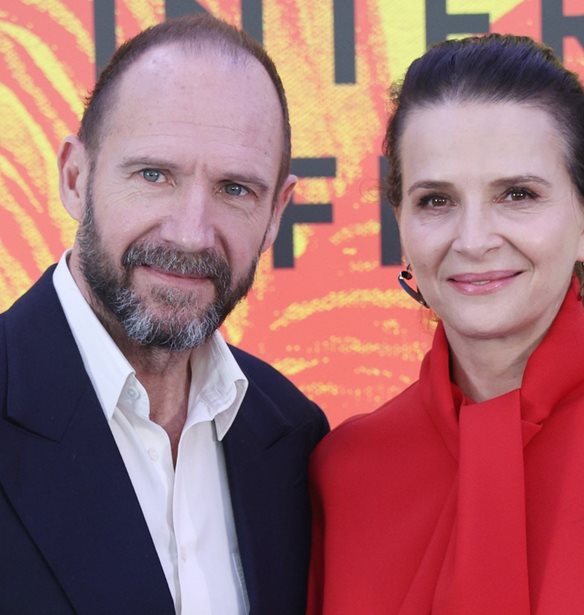 Juliette Binoche - Ralph Fiennes | &#x3A4;&#x3AD;&#x3C3;&#x3C3;&#x3B5;&#x3C1;&#x3B1; &#x3BD;&#x3AD;&#x3B1; &#x3C0;&#x3C1;&#x3AC;&#x3B3;&#x3BC;&#x3B1;&#x3C4;&#x3B1; &#x3C0;&#x3BF;&#x3C5; &#x3BC;&#x3AC;&#x3B8;&#x3B1;&#x3BC;&#x3B5; &#x3B1;&#x3C0;&#x3CC; &#x3C4;&#x3B7; &#x3C3;&#x3C5;&#x3BD;&#x3AD;&#x3BD;&#x3C4;&#x3B5;&#x3C5;&#x3BE;&#x3AE; &#x3C4;&#x3BF;&#x3C5;&#x3C2; &#x3C3;&#x3C4;&#x3B7; &#x398;&#x3B5;&#x3C3;&#x3C3;&#x3B1;&#x3BB;&#x3BF;&#x3BD;&#x3AF;&#x3BA;&#x3B7;