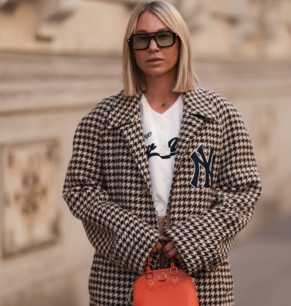 Βρήκα στη Zara την καμπαρντίνα που θα φοράω όλη την άνοιξη - Φοριέται και από τις δύο πλευρές