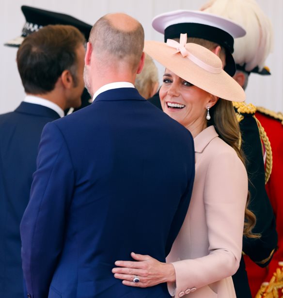Kate Middleton | &#x397; &#x3BC;&#x3B5;&#x3B3;&#x3AC;&#x3BB;&#x3B7; &#x3B1;&#x3BB;&#x3BB;&#x3B1;&#x3B3;&#x3AE; &#x3C3;&#x3C4;&#x3BF; hair look &#x3C4;&#x3B7;&#x3C2; &#x3C3;&#x3C4;&#x3B7;&#x3BD; &#x3C0;&#x3C1;&#x3CE;&#x3C4;&#x3B7; &#x3B4;&#x3B7;&#x3BC;&#x3CC;&#x3C3;&#x3B9;&#x3B1; &#x3B5;&#x3BC;&#x3C6;&#x3AC;&#x3BD;&#x3B9;&#x3C3;&#x3B7; &#x3BC;&#x3B5;&#x3C4;&#x3AC; &#x3C4;&#x3B7; &#x3BC;&#x3B5;&#x3C4;&#x3B1;&#x3BA;&#x3CC;&#x3BC;&#x3B9;&#x3C3;&#x3B7; &#x3C3;&#x3C4;&#x3BF; Forrest Lodge