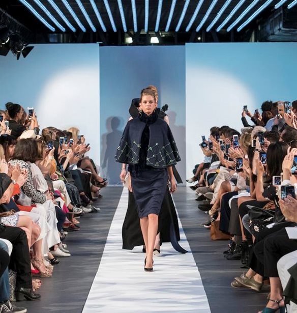 Ο οίκος Laskaris παρουσίασε μια εντυπωσιακή Couture συλλογή στο Παρίσι