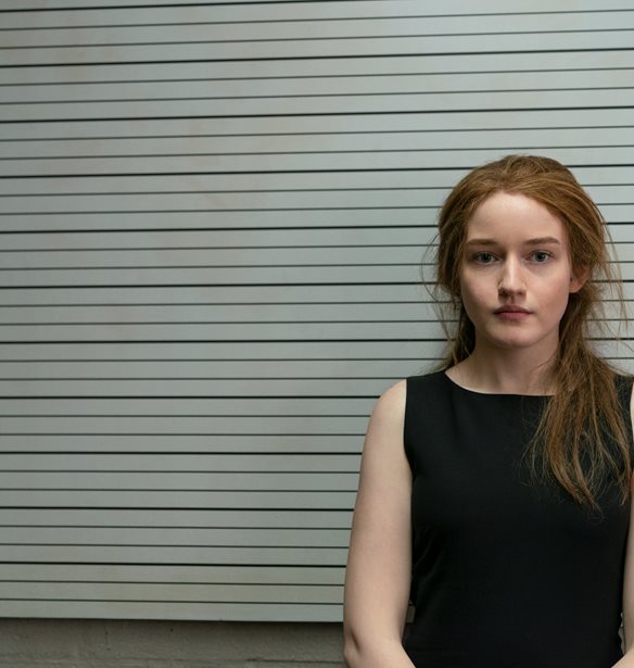 Anna Delvey | &quot;H Julia Fox &#x3C0;&#x3C1;&#x3BF;&#x3C3;&#x3C6;&#x3AD;&#x3C1;&#x3B8;&#x3B7;&#x3BA;&#x3B5; &#x3BD;&#x3B1; &#x3BC;&#x3B5; &#x3C5;&#x3B9;&#x3BF;&#x3B8;&#x3B5;&#x3C4;&#x3AE;&#x3C3;&#x3B5;&#x3B9; &#x3B3;&#x3B9;&#x3B1; &#x3BD;&#x3B1; &#x3BC;&#x3B5;&#x3AF;&#x3BD;&#x3C9; &#x3C3;&#x3C4;&#x3B9;&#x3C2; &#x397;.&#x3A0;.&#x391;.&quot;