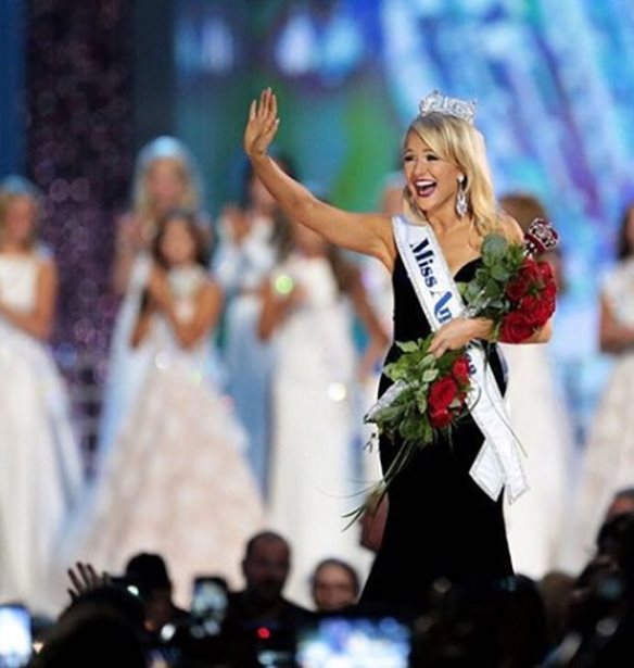 &#x38C;&#x3C7;&#x3B9; &#x3AC;&#x3BB;&#x3BB;&#x3B5;&#x3C2; &#x3B5;&#x3BC;&#x3C6;&#x3B1;&#x3BD;&#x3AF;&#x3C3;&#x3B5;&#x3B9;&#x3C2; &#x3BC;&#x3B5; &#x3BC;&#x3B1;&#x3B3;&#x3B9;&#x3CC; &#x3B3;&#x3B9;&#x3B1; &#x3C4;&#x3B7; Miss America