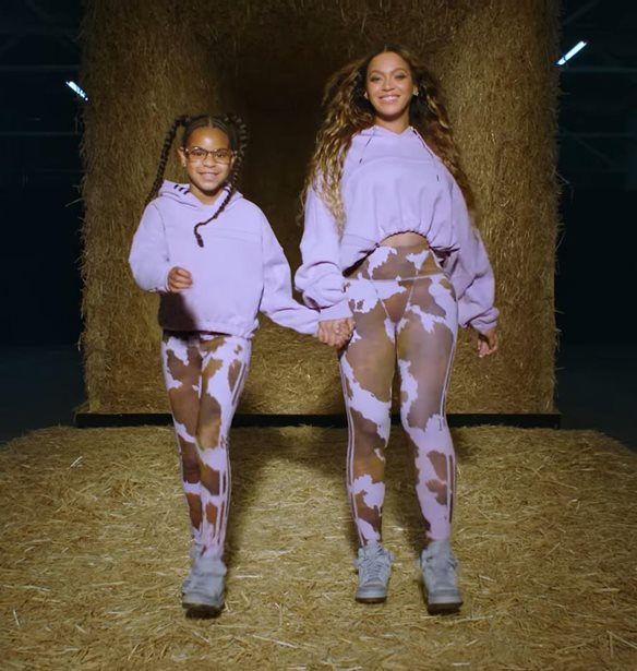 H &#x3BA;&#x3CC;&#x3C1;&#x3B7; &#x3C4;&#x3B7;&#x3C2; &#x392;eyonce &#x3AD;&#x3BA;&#x3B1;&#x3BD;&#x3B5; &#x3C4;&#x3B7;&#x3BD; &#x3C0;&#x3C1;&#x3CE;&#x3C4;&#x3B7; &#x3C4;&#x3B7;&#x3C2; &#x3B5;&#x3BC;&#x3C6;&#x3AC;&#x3BD;&#x3B9;&#x3C3;&#x3B7; &#x3C3;&#x3C4;&#x3B7; &#x3C3;&#x3BA;&#x3B7;&#x3BD;&#x3AE; &#x3C4;&#x3C9;&#x3BD; &#x38C;&#x3C3;&#x3BA;&#x3B1;&#x3C1; -&#x3BA;&#x3B9; &#x3B5;&#x3AF;&#x3BD;&#x3B1;&#x3B9; &#x3BC;&#x3CC;&#x3BB;&#x3B9;&#x3C2; 10 &#x3B5;&#x3C4;&#x3CE;&#x3BD;